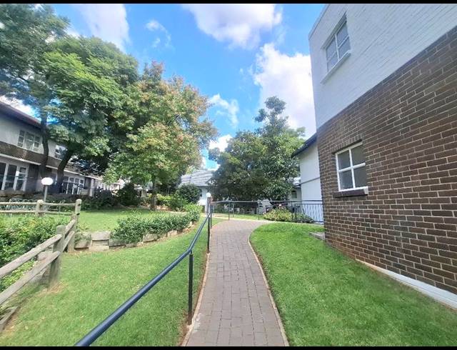 2 BEDROOM APARTMENT FOR SALE IN LONEHILL